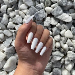 Simple one color press on nails